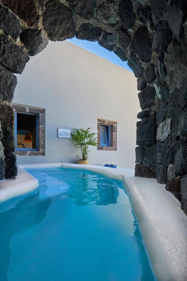 Luna Santorini Suites Pyrgos Kallistis Exterior photo